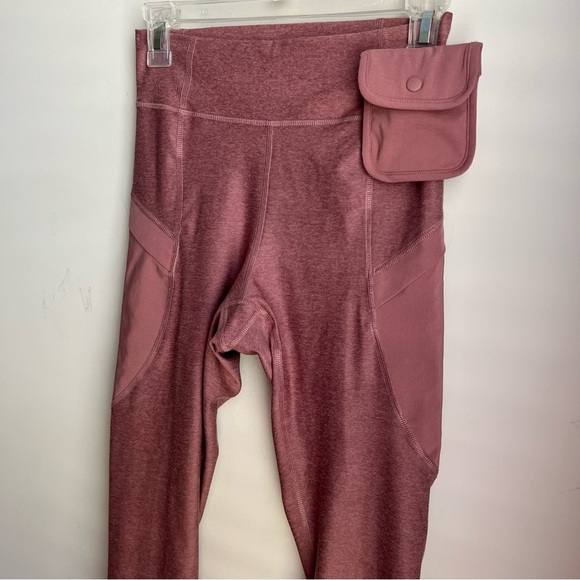 Old Navy Women’s Go Dry Leggings in Heathered Old Rose - Small - Picture 3 of 8